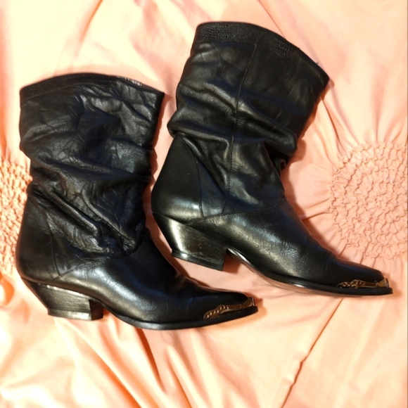 LADIES WESTERN SILVER TIPPED BLACK LEATHER ANKLE SLOUCH BOOTS SIZE 5.5 - Picture 1 of 12